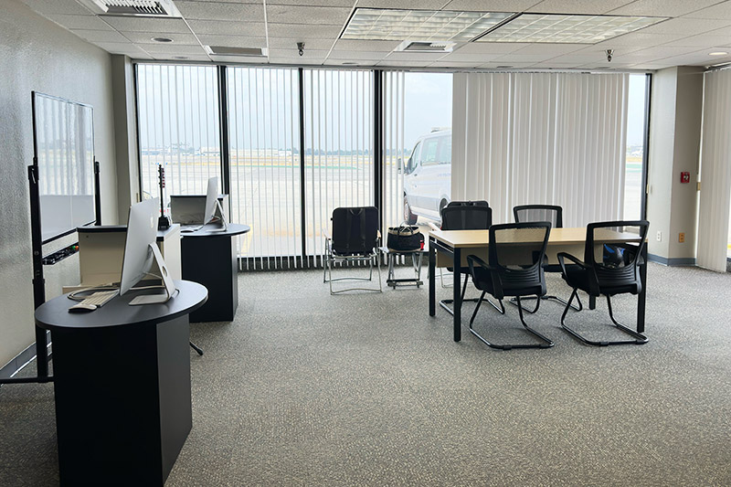 IWUS Flight Academy 校内